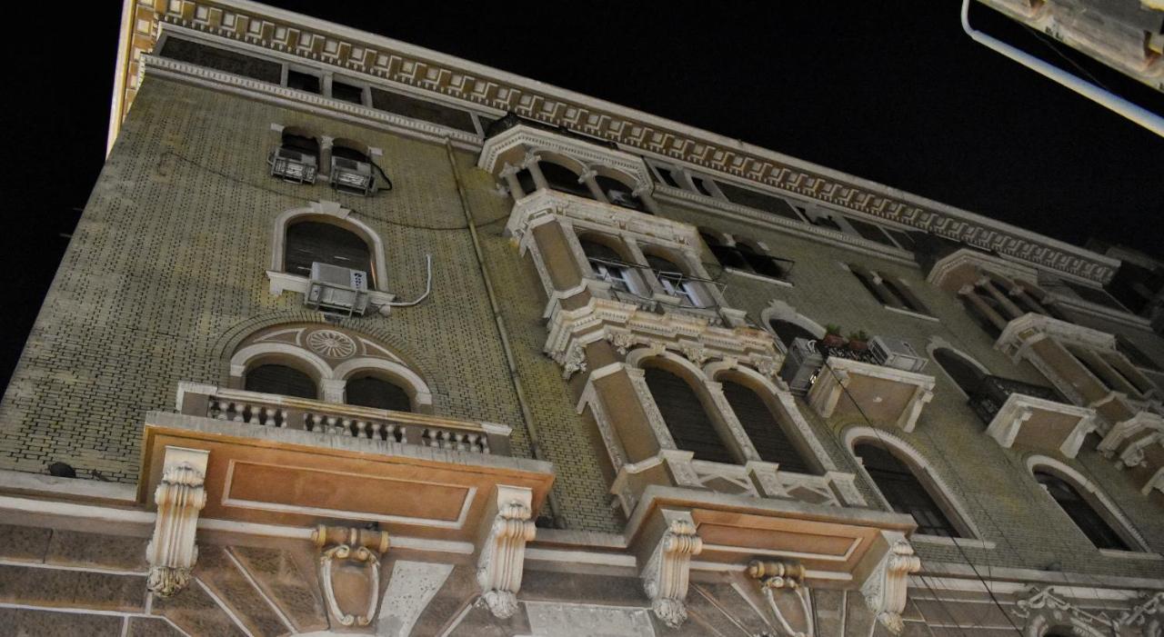 Columbia Sky City Hotel Cairo Exterior photo